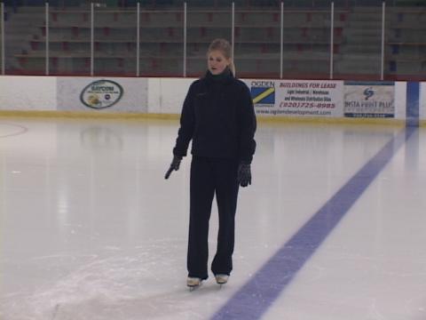 Ice Skating Turns: Back Outside Three Turns – Part 2 (Amy Brolsma)