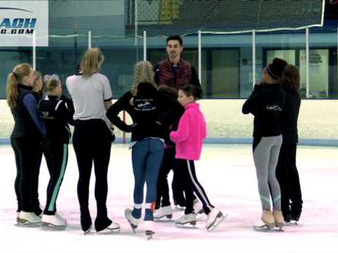 Backward Crossovers With a Partner (Madison Hubbell and Zachary Donohue)